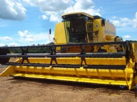 Colheitadeira NH TC 59 - Ano: 2002